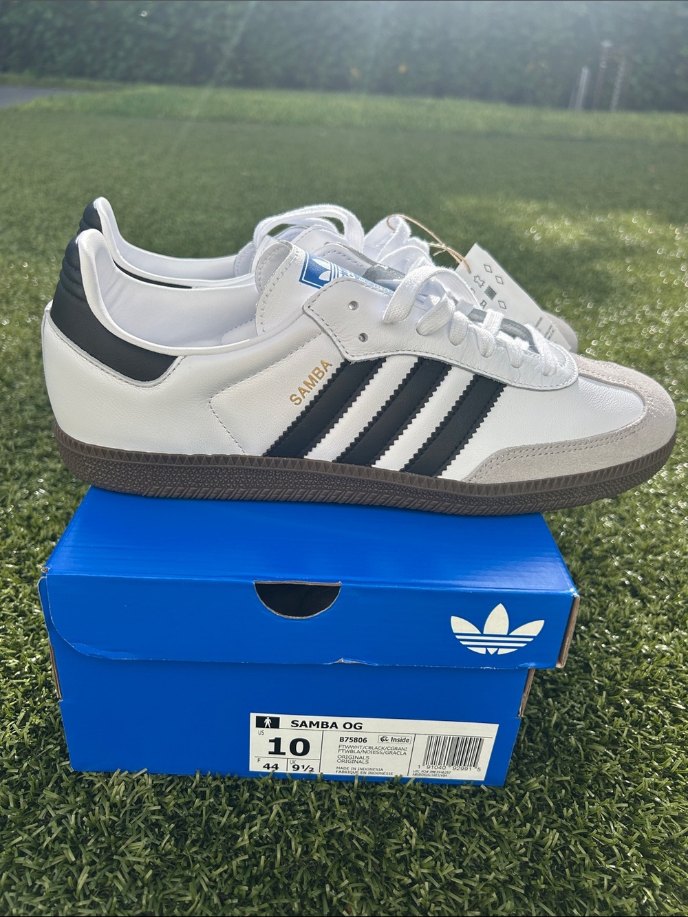 NIB adidas White Samba-Inspired Retro Trainers